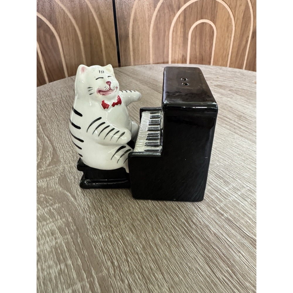 Vintage Clay Art Striped Cat Playing Piano Salt & Pepper Shaker Set Black White